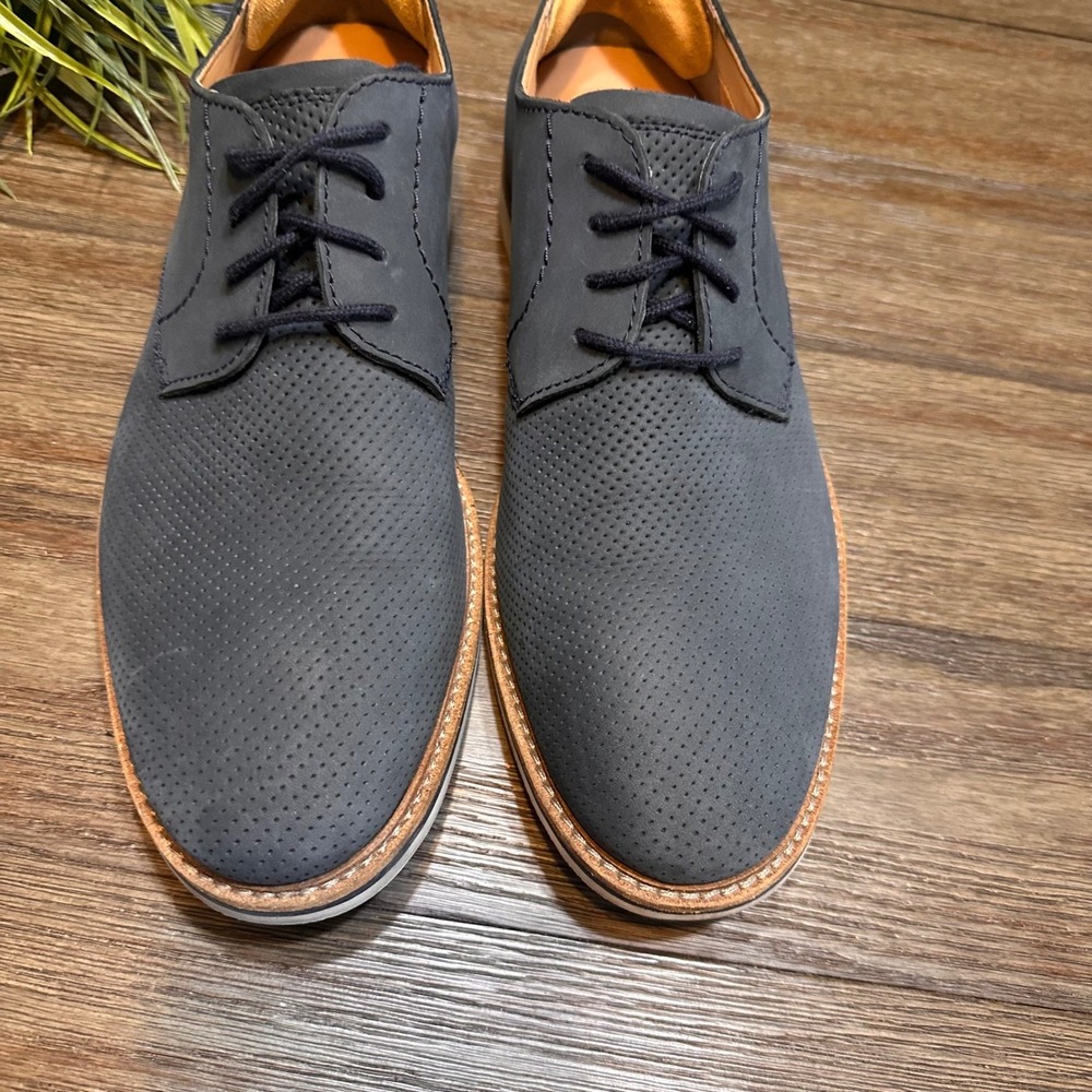 Clarks Atticus Perforated Gray Suede Leather Dress Shoes Mens‎ 10.5 US 45 EU - Picture 4 of 11